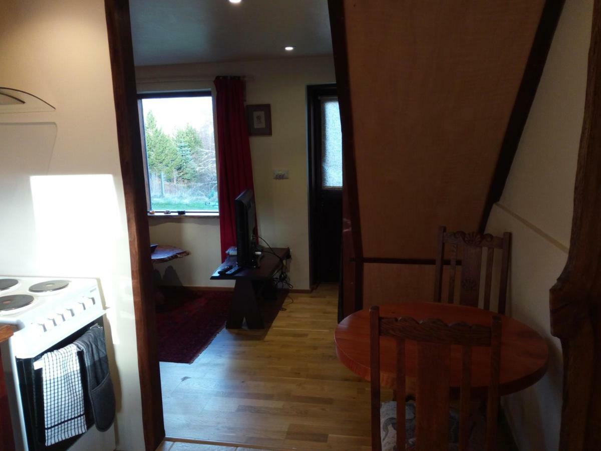 ホテル Sunrise House Inverfarigaig エクステリア 写真